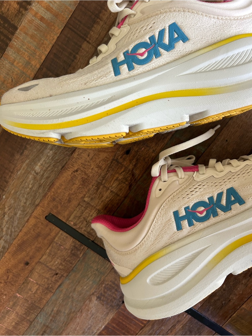 HOKA Women’s Bondi 9 Running Shoes. Alabaster/Birch. Style 1162012 ALBST. 7.5 - Picture 7 of 12